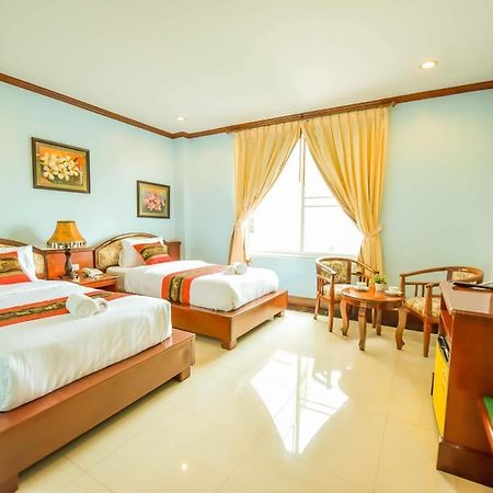 Soubandith Hotel Паксе Екстер'єр фото