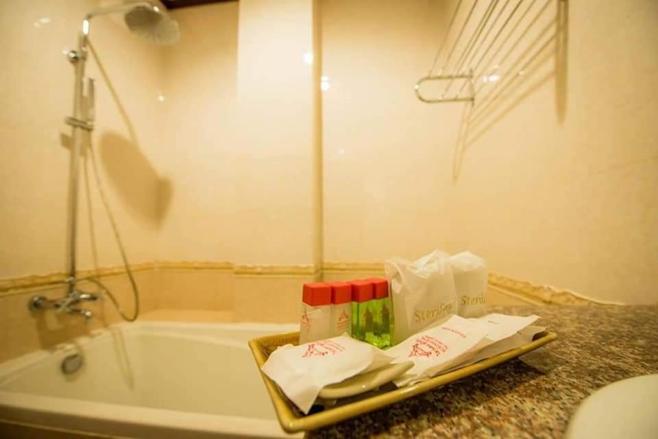 Soubandith Hotel Паксе Екстер'єр фото
