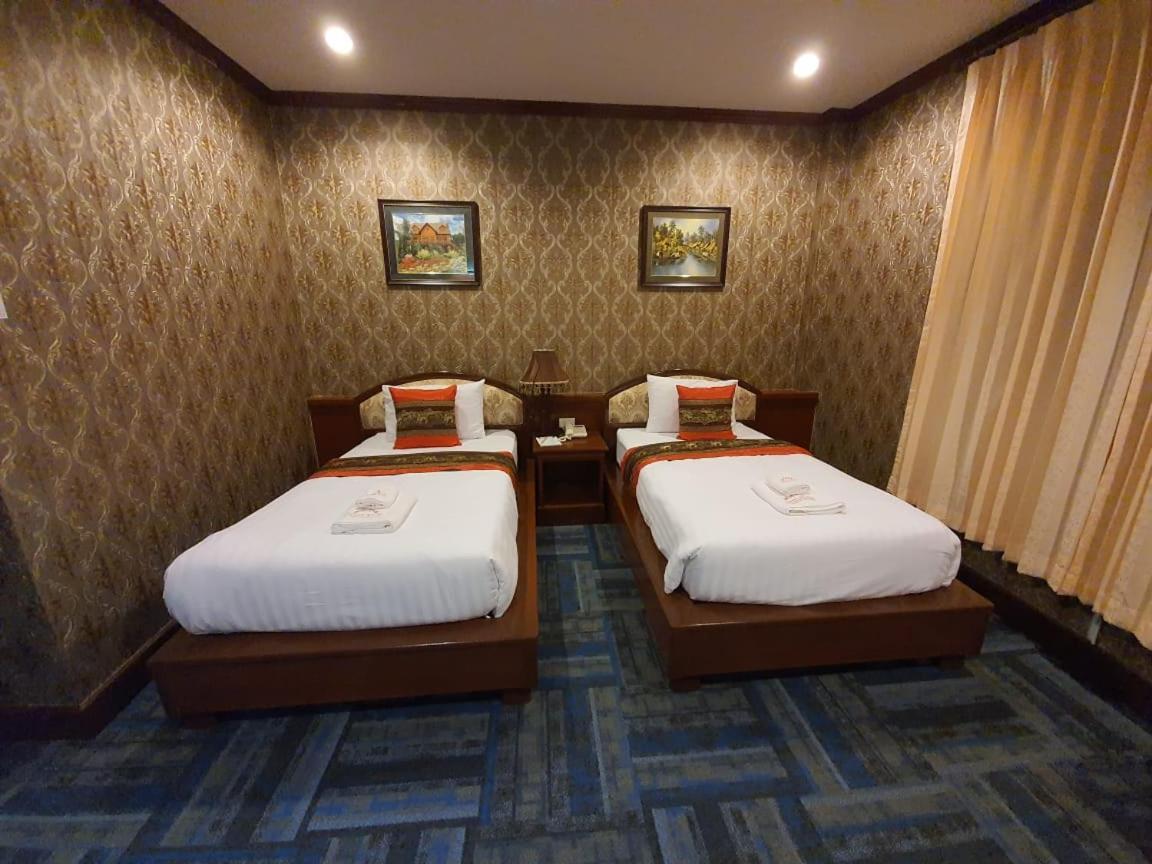 Soubandith Hotel Паксе Екстер'єр фото